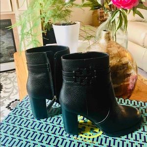 leigh lug sole bootie tory burch